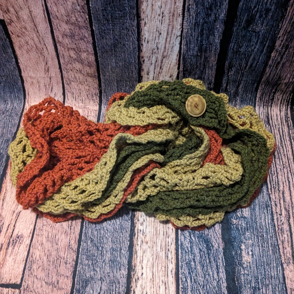 Handmade Ruffle Scarf - Picture 3 of 3